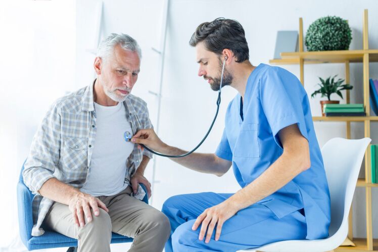 خدمات ویزیت پزشک عمومی و متخصص درمان در منزل حرکت (همهروزه ۲۴ ساعته)